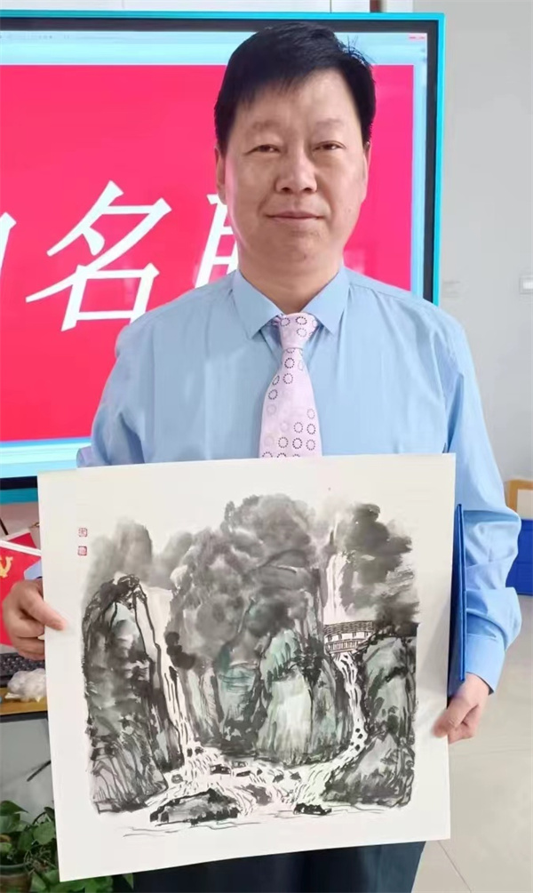 中国著名画家贾运华被授予“中非文化交流使者”荣誉称号